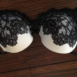 VS 34B black and white bra